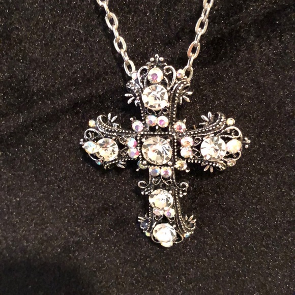 - Cross Necklace/Pendant - Picture 5 of 5